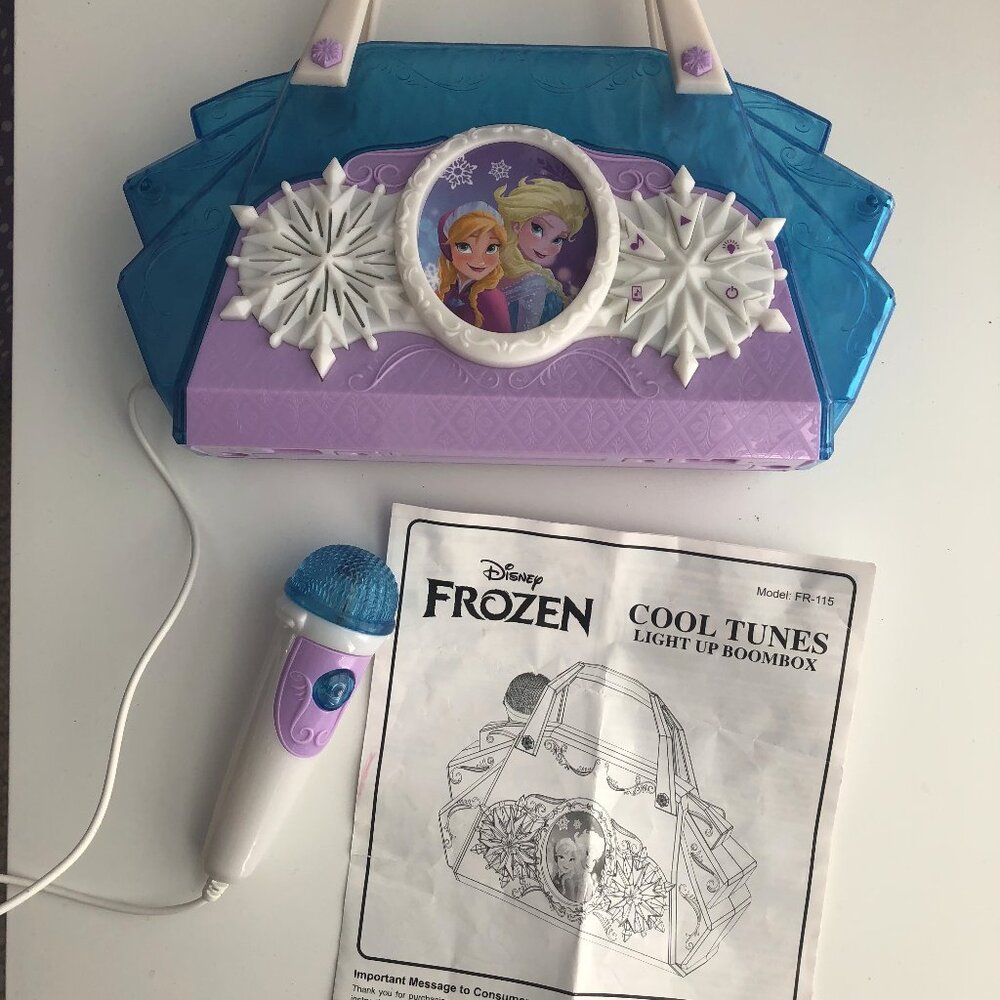 Disney Frozen Cool Tunes Light Up Boombox